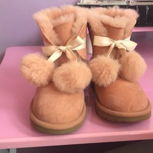 Uggs.. pink...little girl size 13